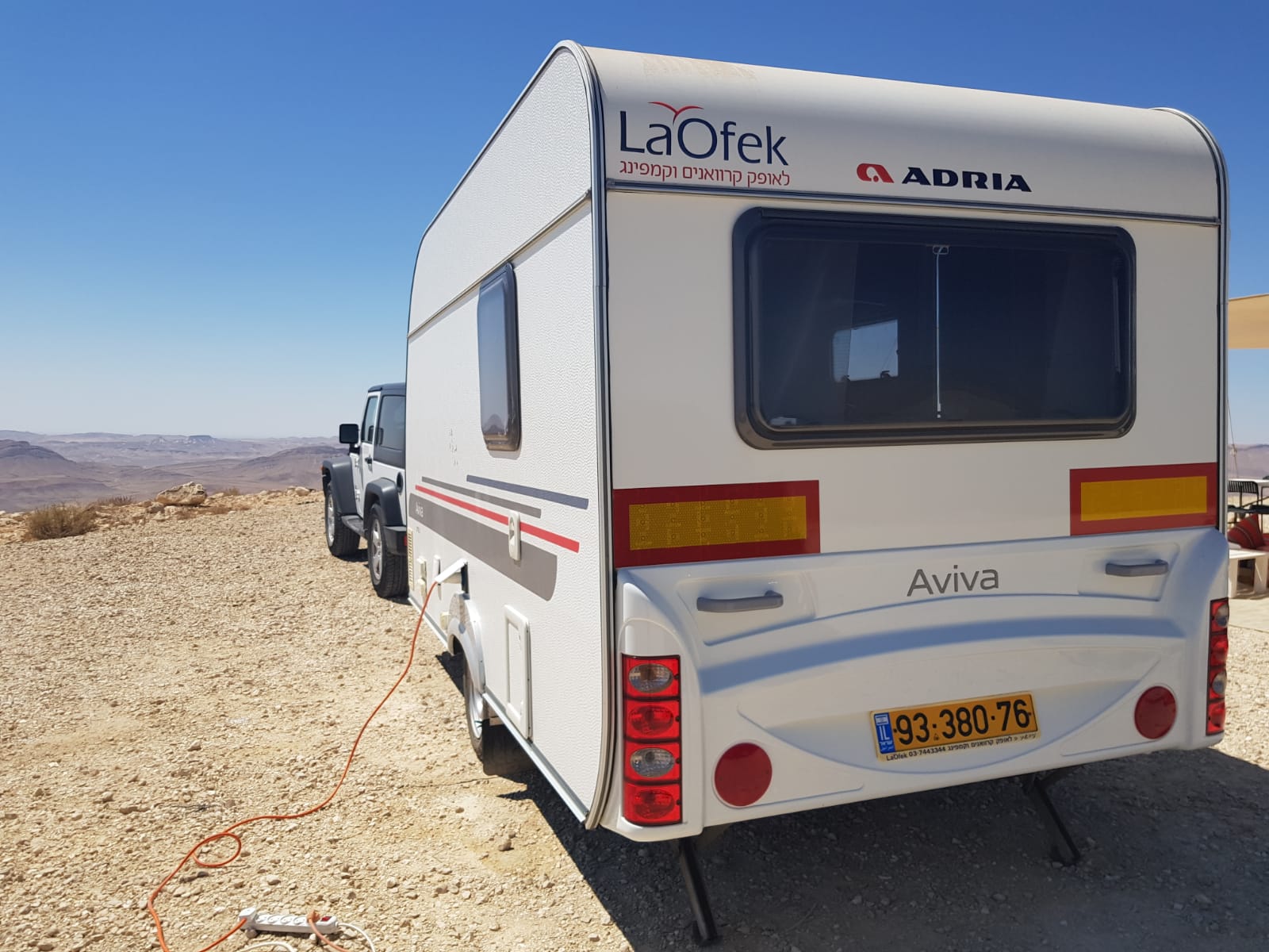 זווית אחורית - קרוואן Adria Aviva 370D
