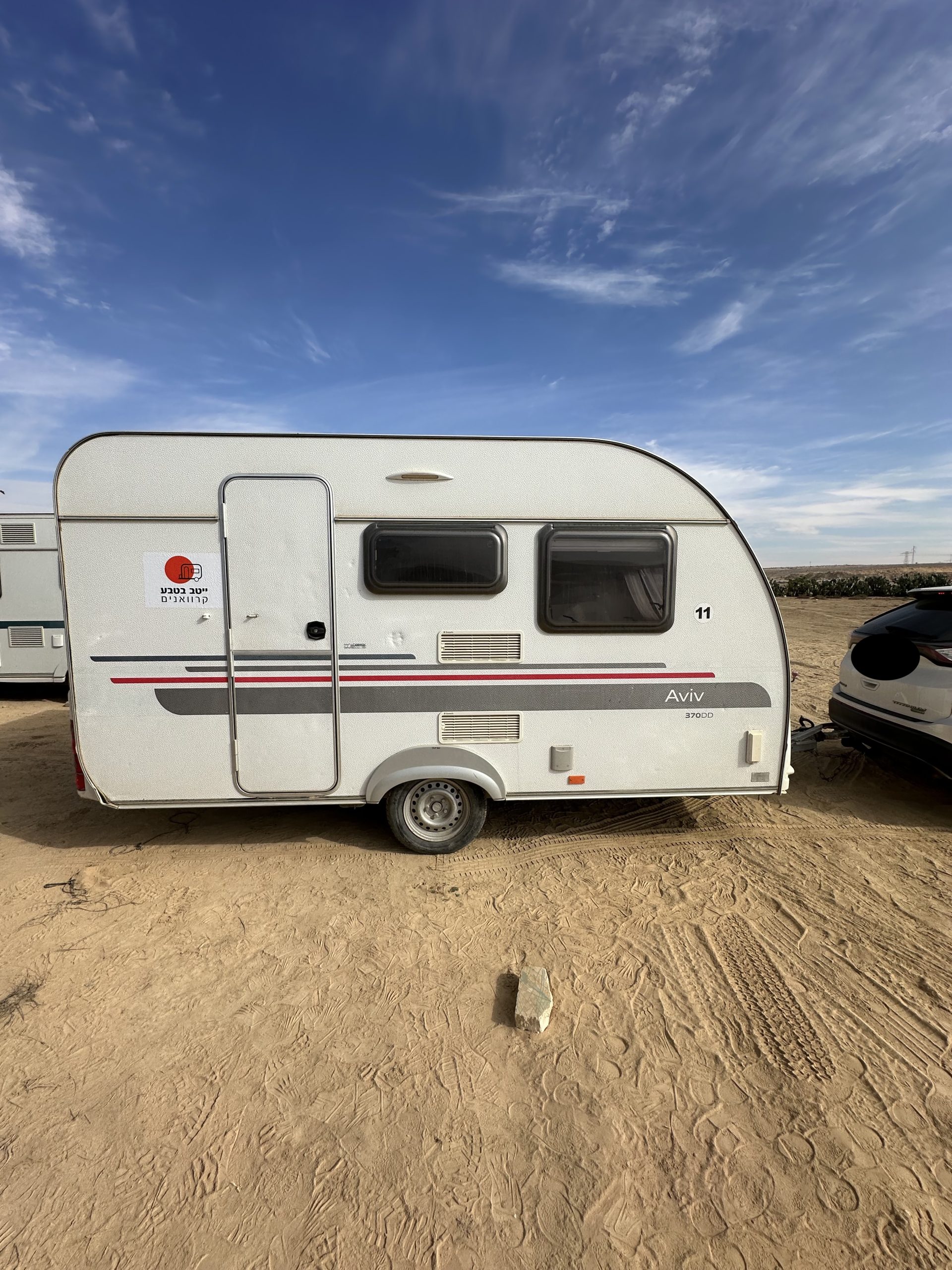 קרוואן קטן 750 ק"ג לגרירה עצמית - מבט חיצוני