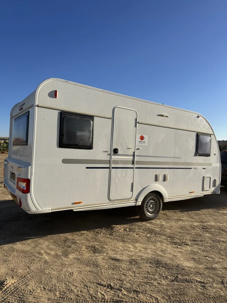 קרוואן זוגי אדריה אלטאה 472PU – מבט חיצוני